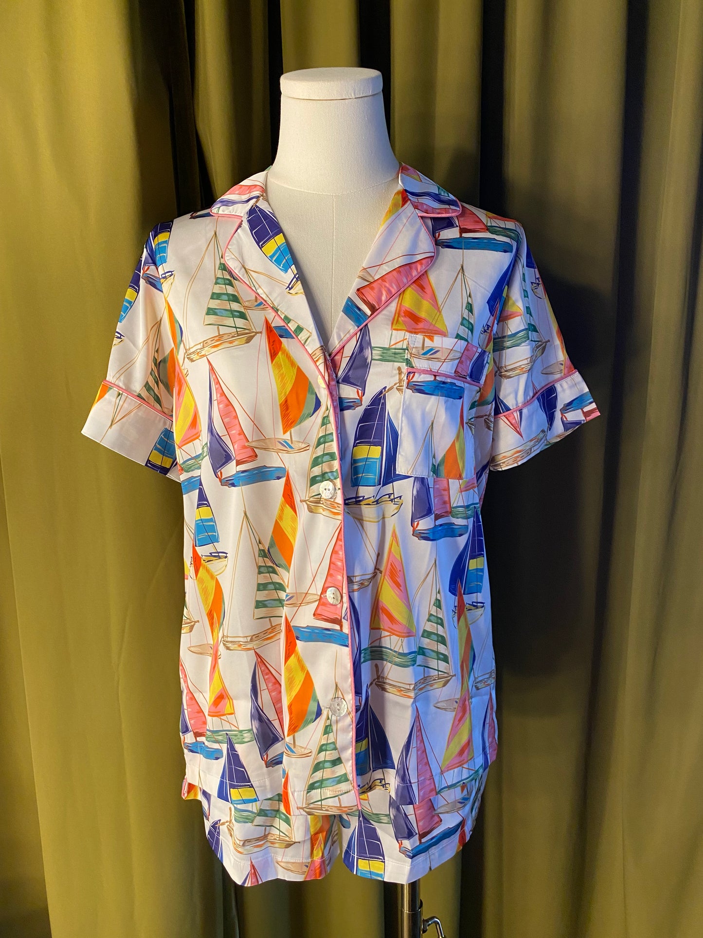 Short Set with sailboat pattern