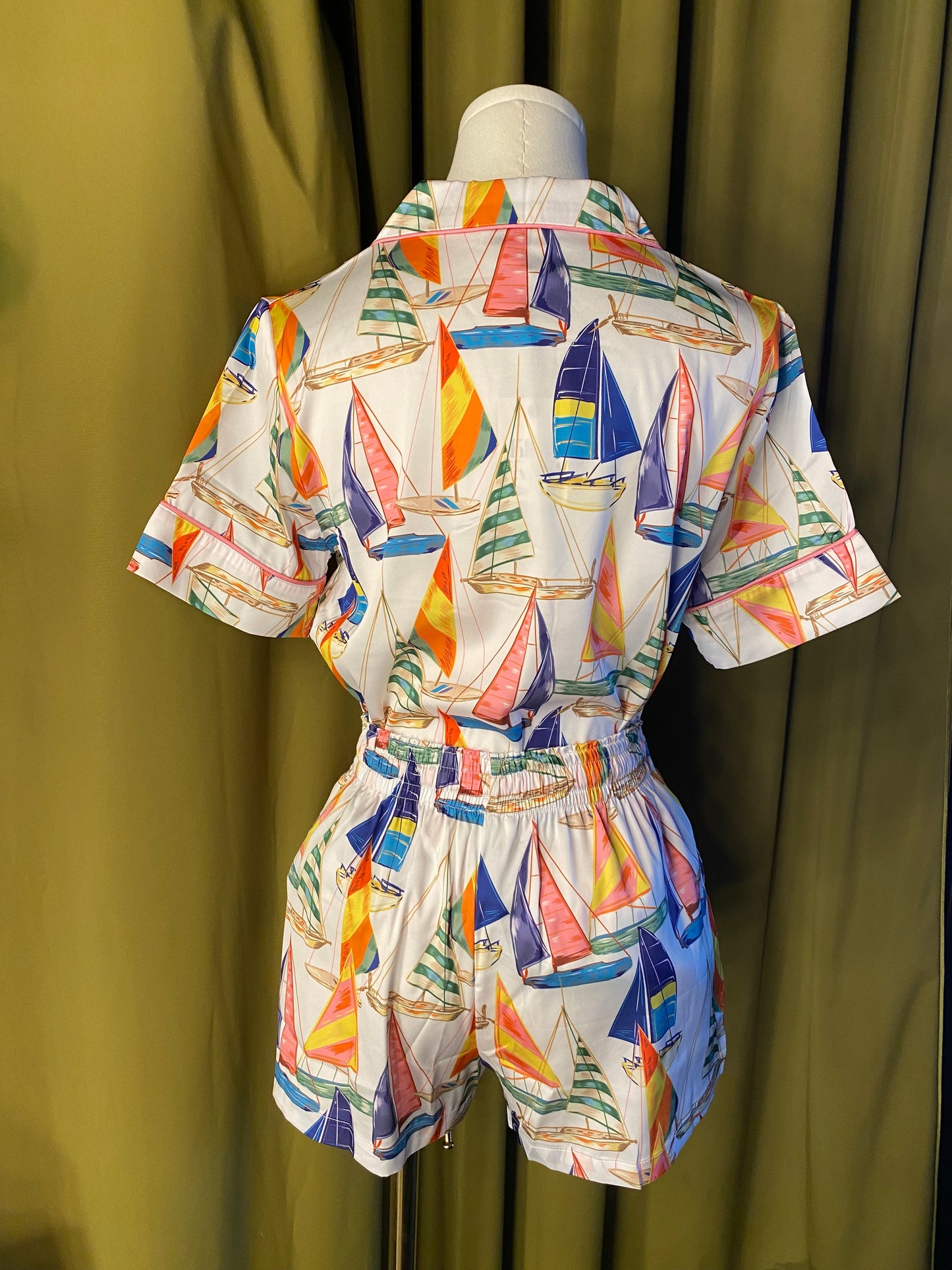 Short Set with sailboat pattern