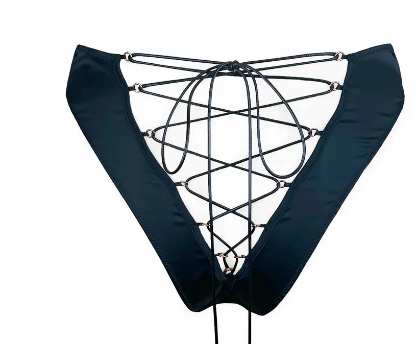 BLACK PANTIES