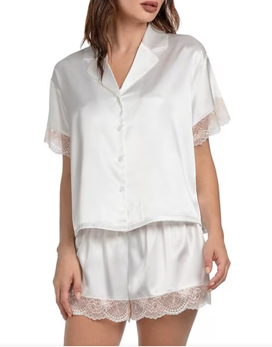 WOMAN IN PJ SET