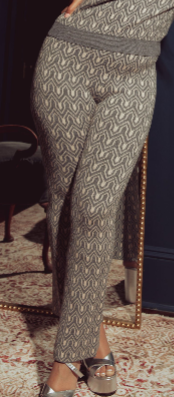 WOMAN IN KNIT PANTS