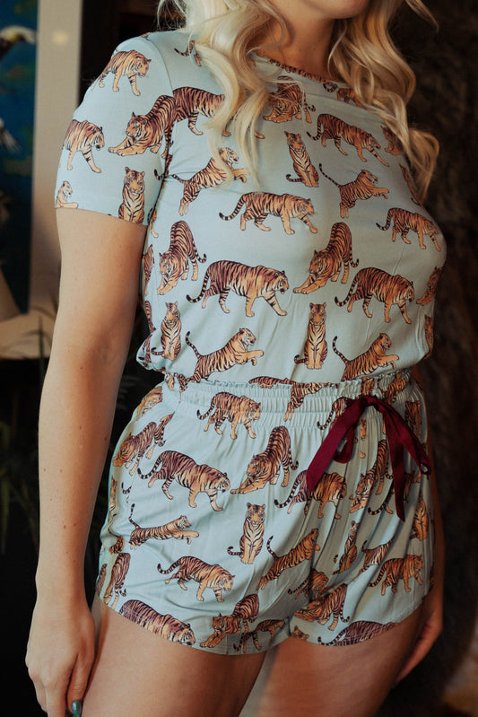 WOMAN WEARING TIGER SHORT PJ SET