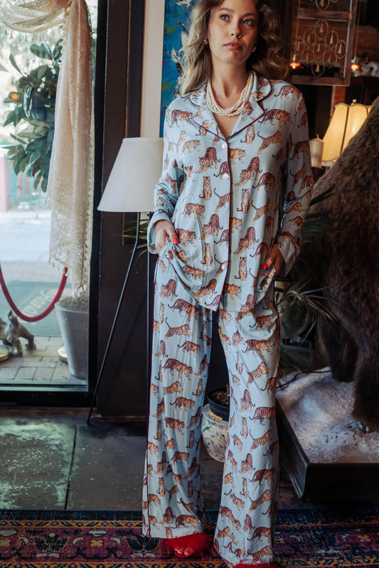 WOMAN WEARING LONG PJ SET