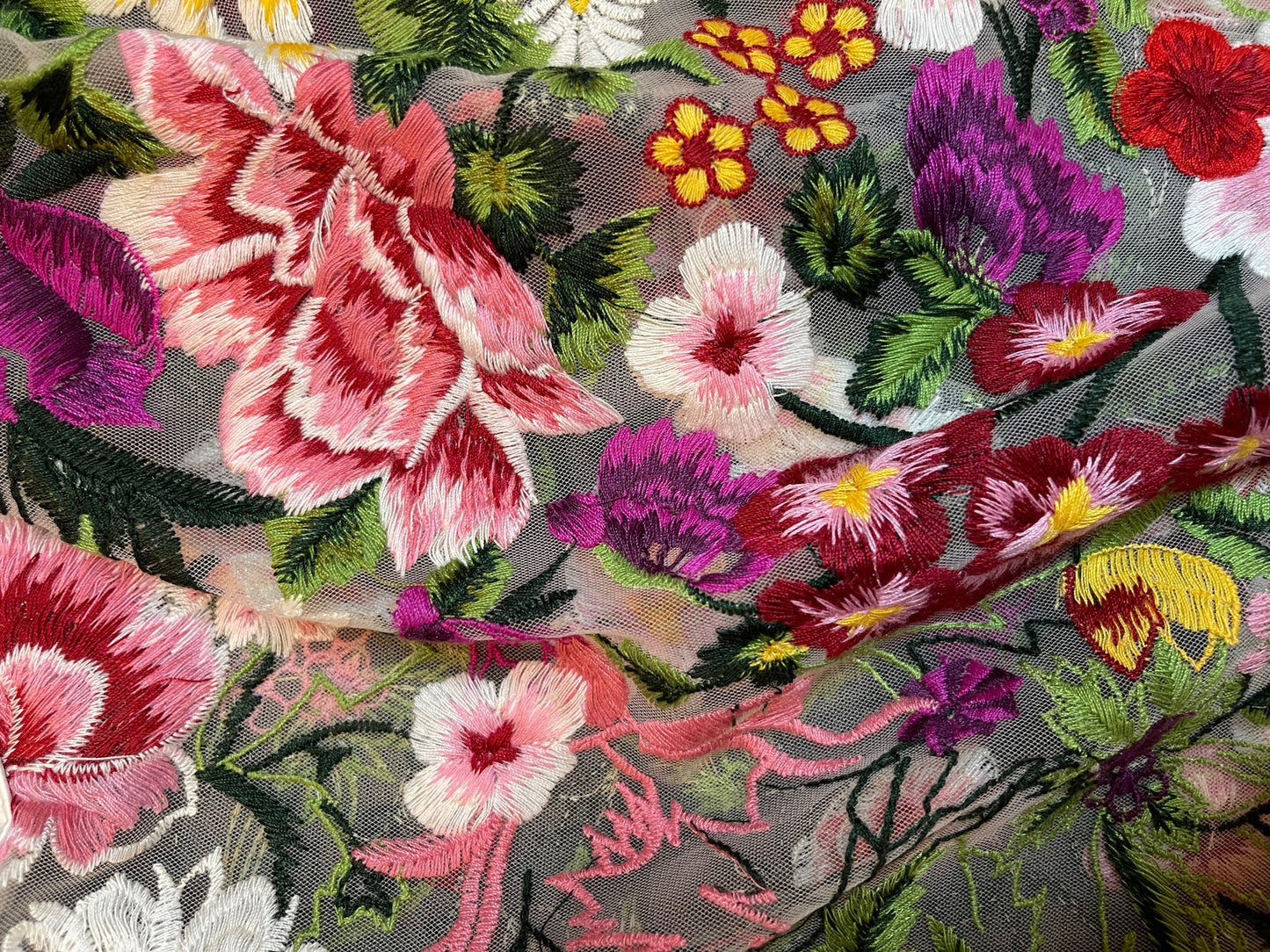 FLORAL EMBROIDERY SWATCH