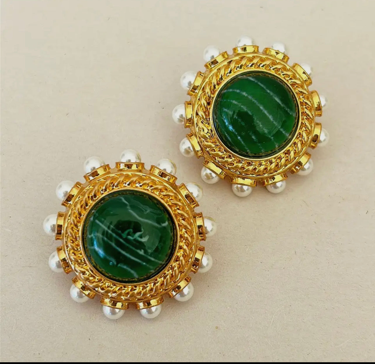 green earrings