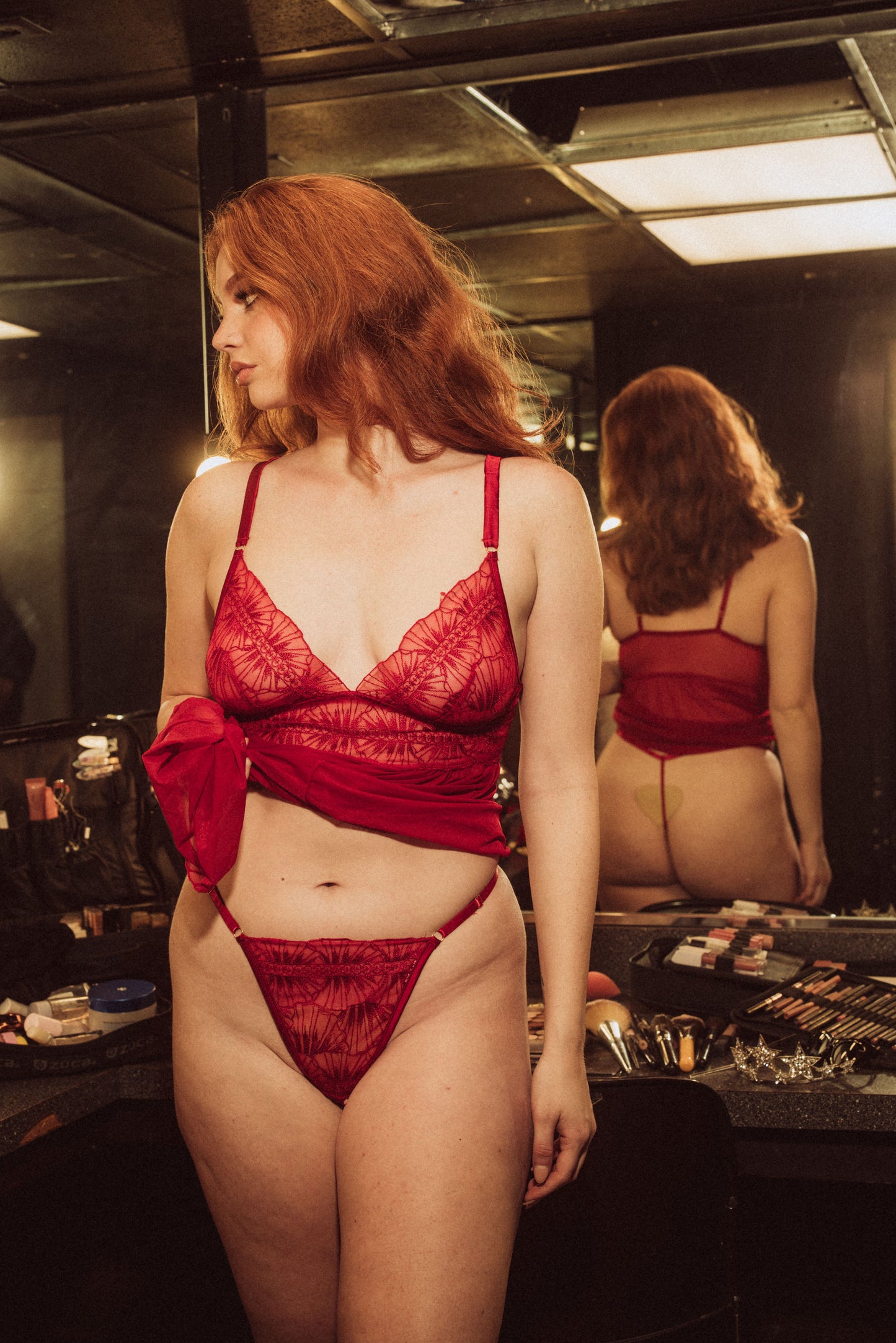 WOMAN IN RED EMBROIDERED GSTRING