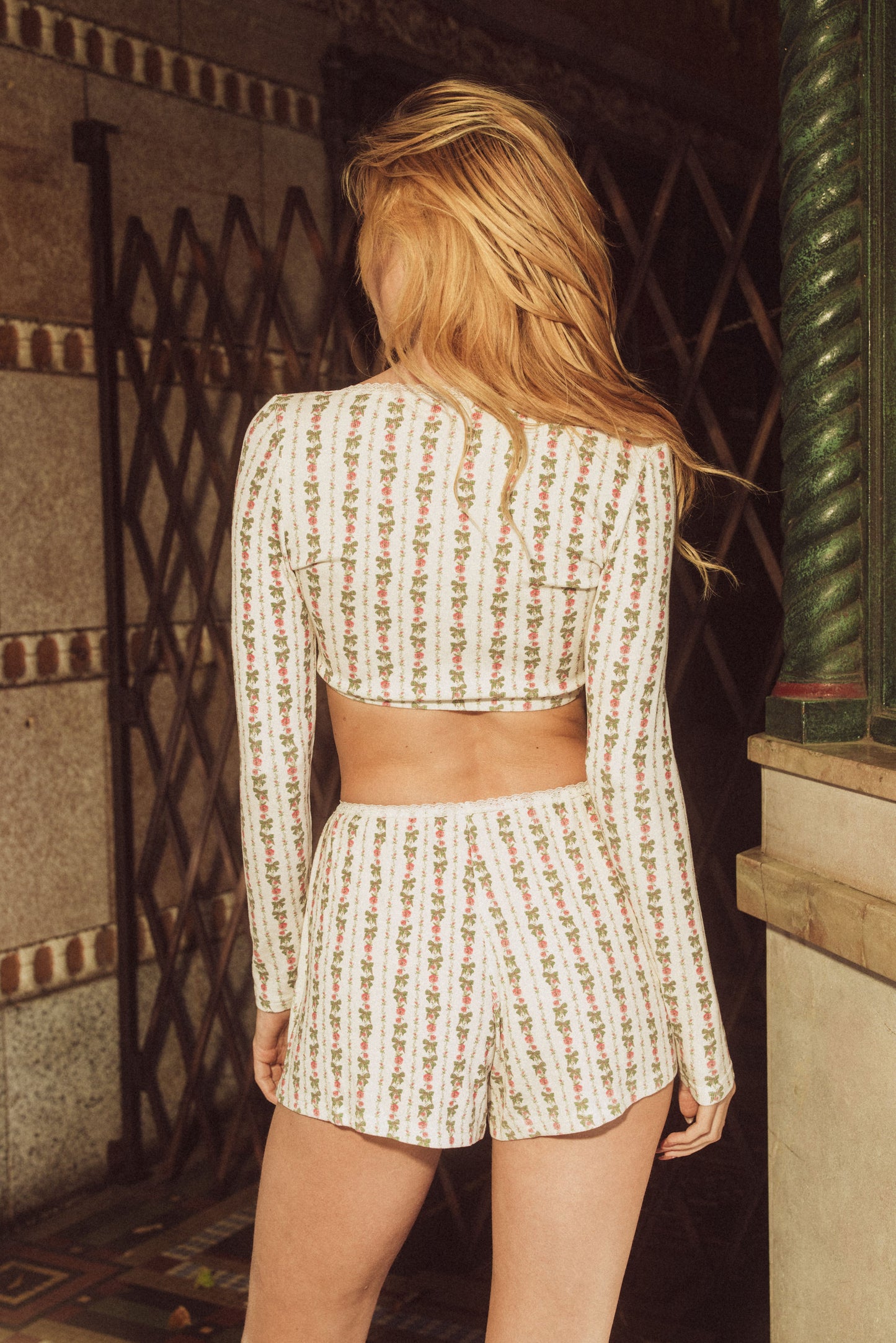 HIGH WAIST PRINTED SHORTS