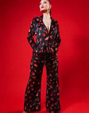 WOMAN IN PJ SET