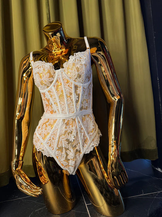 mannequin in white embroidery bodysuit